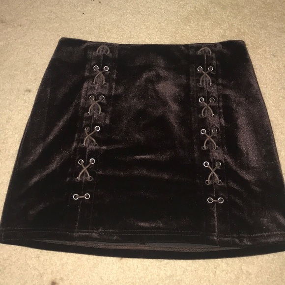 Skirt - Picture 1 of 3