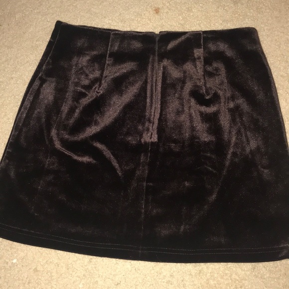 Skirt - Picture 2 of 3