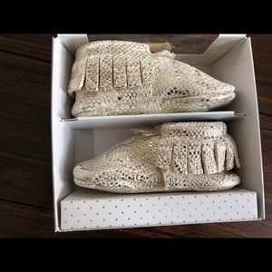 Freshly Picked Size 5 snake print Moccasin