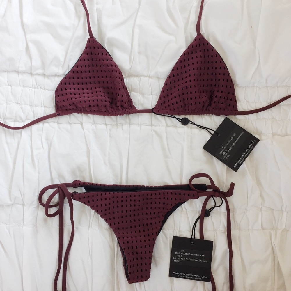 Acacia merlot mesh set size small