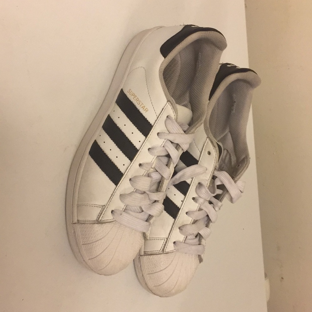 Adidas superstars