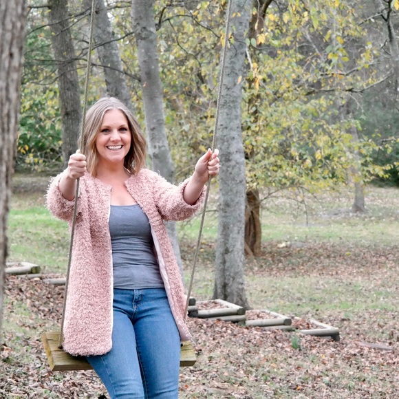 Brandy Melville Pink Fuzzy Fur Coat - Picture 2 of 6