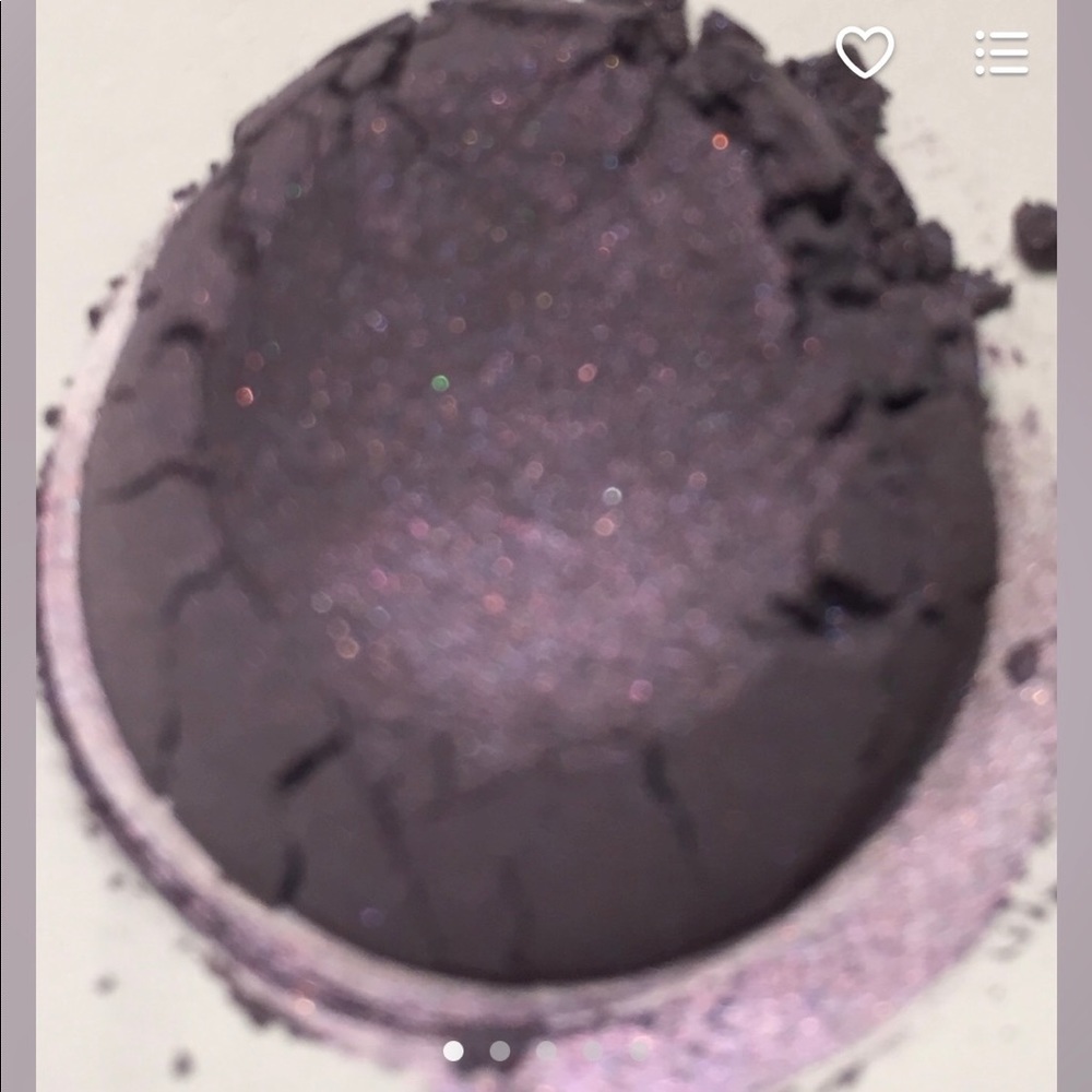 Mineral Eyeshadow in Pretty in Purple