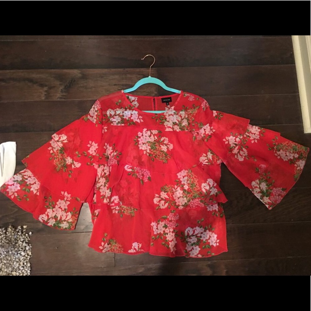 Floral blouse NWOT
