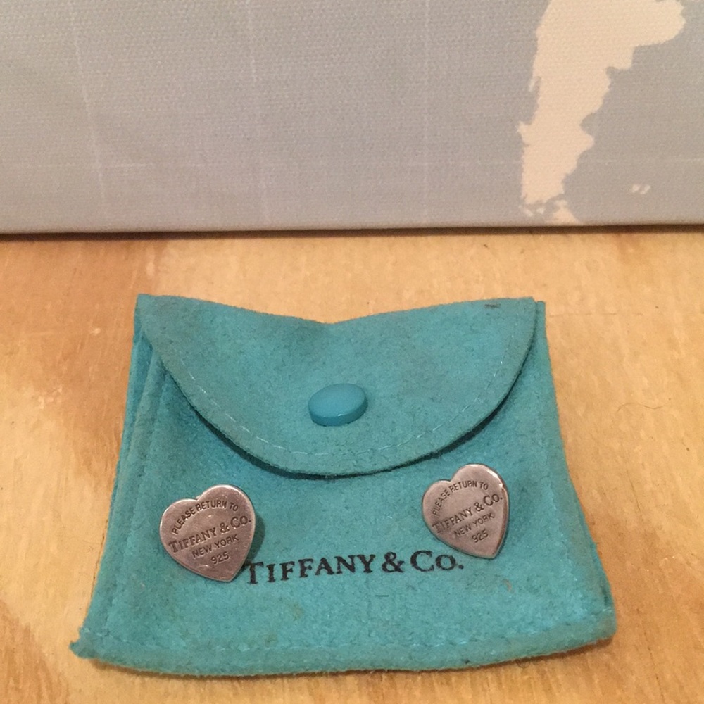 RETURN TO TIFFANY® MINI HEART TAG EARRINGS