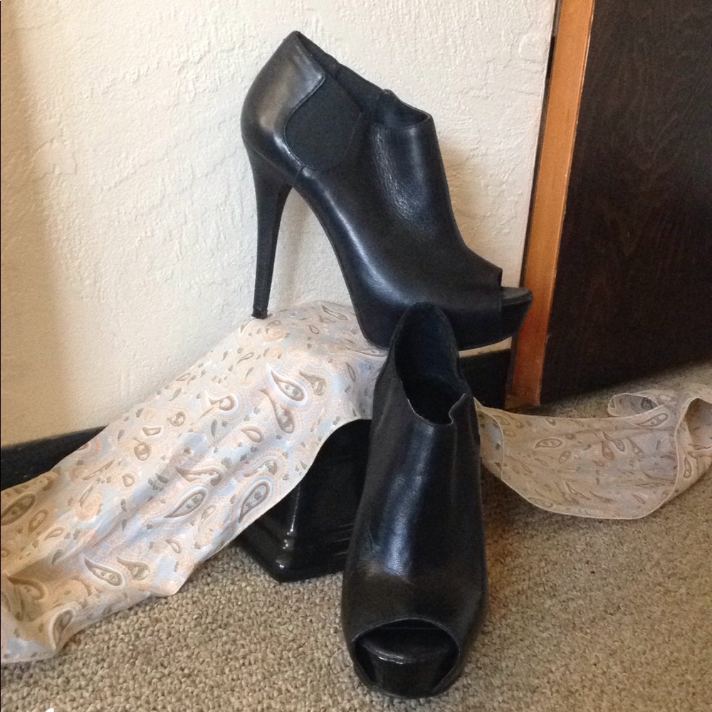 Black heels