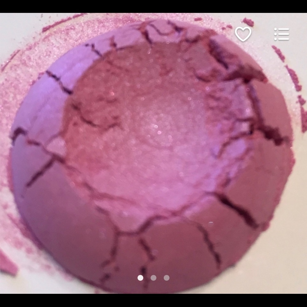 Mineral Eyeshadow in Cherry Blossom