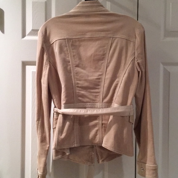 Blazer - Picture 2 of 3