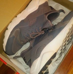 Air Huarache Run Ultra