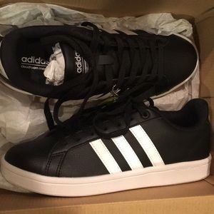 Adidas Advantage Black/White