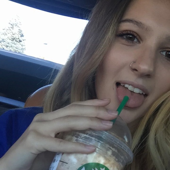 Meet your Posher, Amanda - Picture 2 of 2