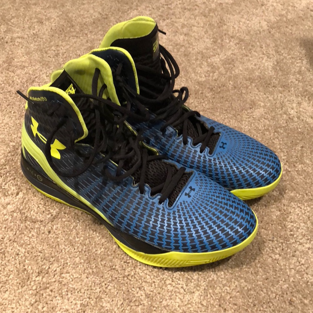 Under Armour ClutchFit Drive Mid