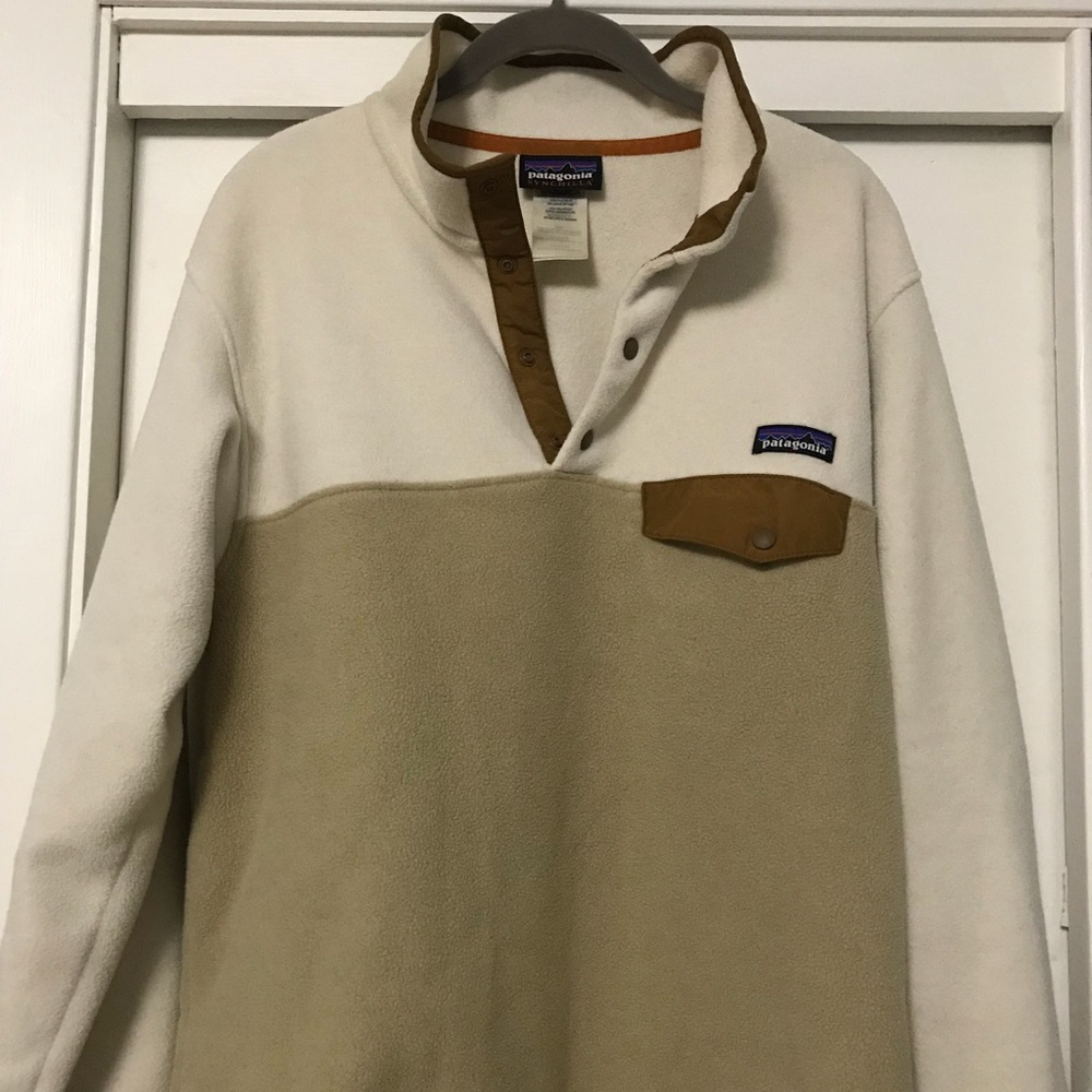 Patagonia women’s large fleece pullover