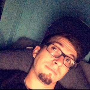 Meet your Posher, Corey