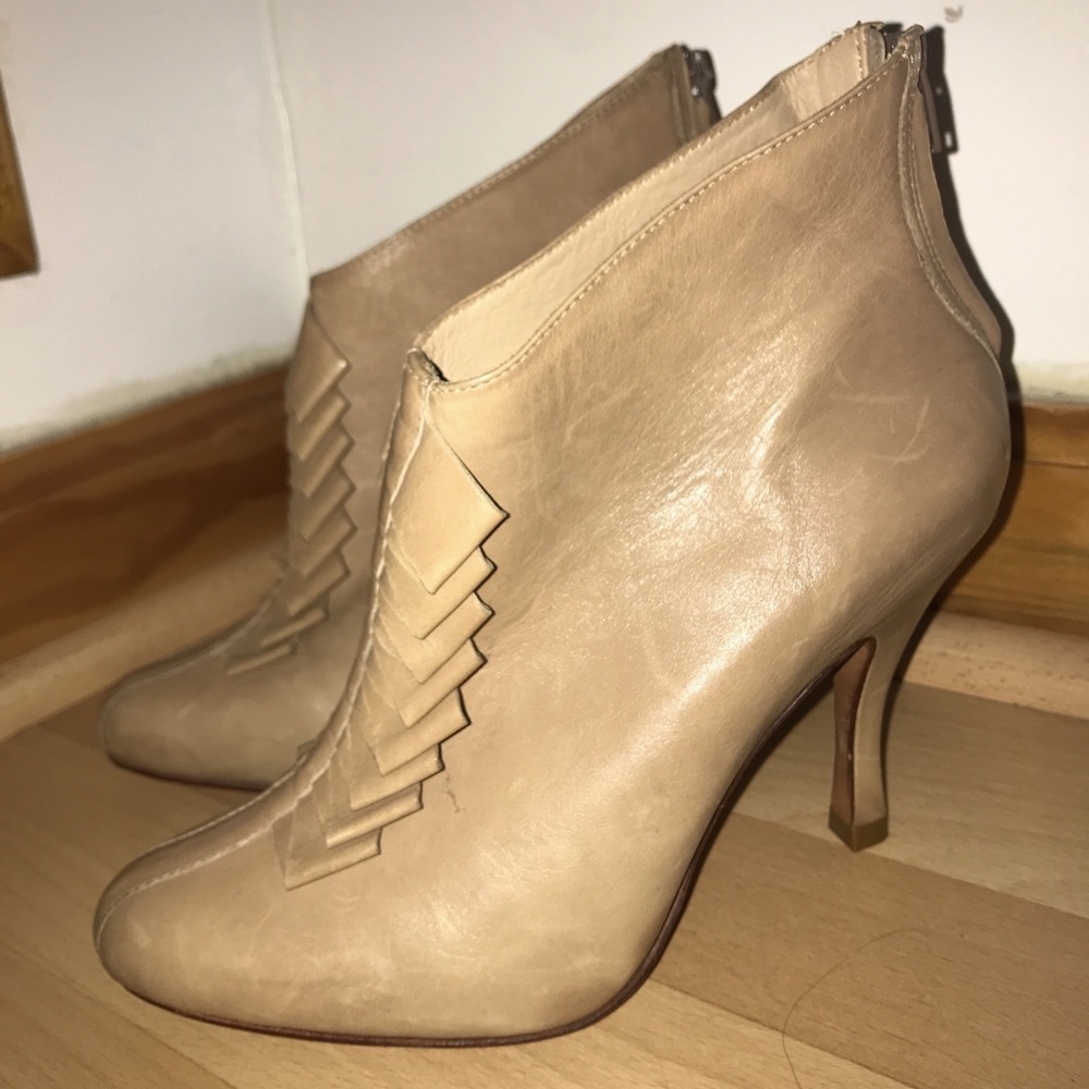 Authentic Pour La Victorie Vintage Heeled Booties
