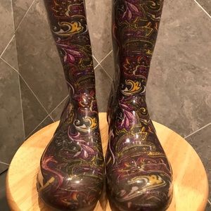 Modern Rush Rubber Rain Boot