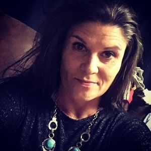 Meet your Posher, Carissa