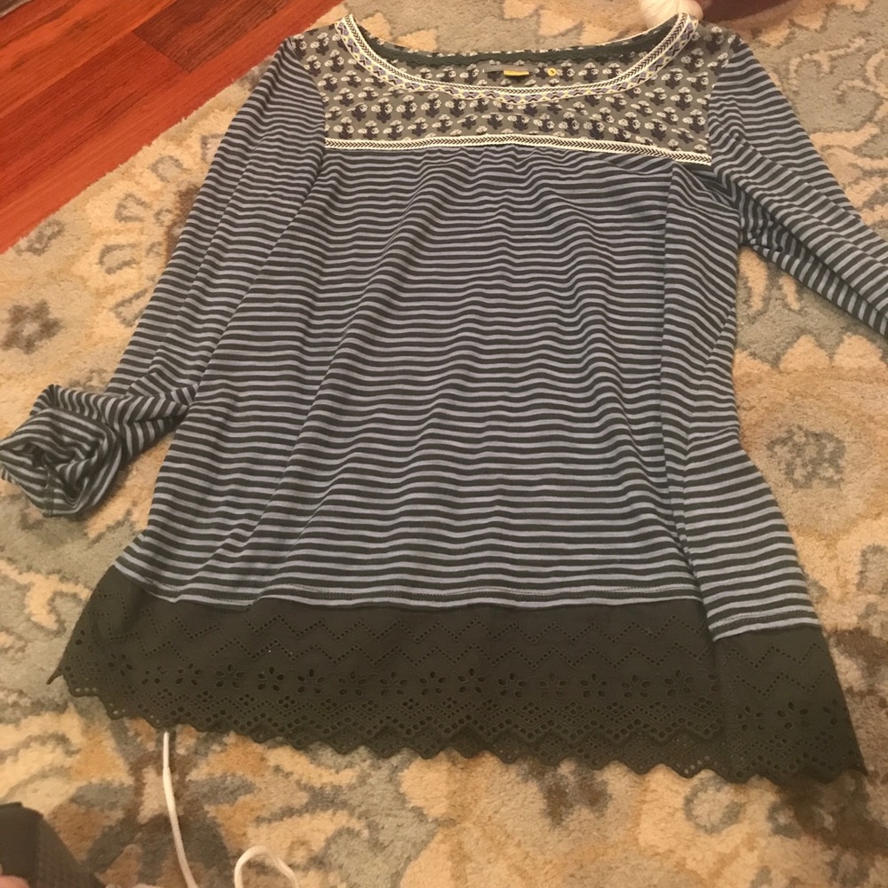 Long sleeve striped shirt