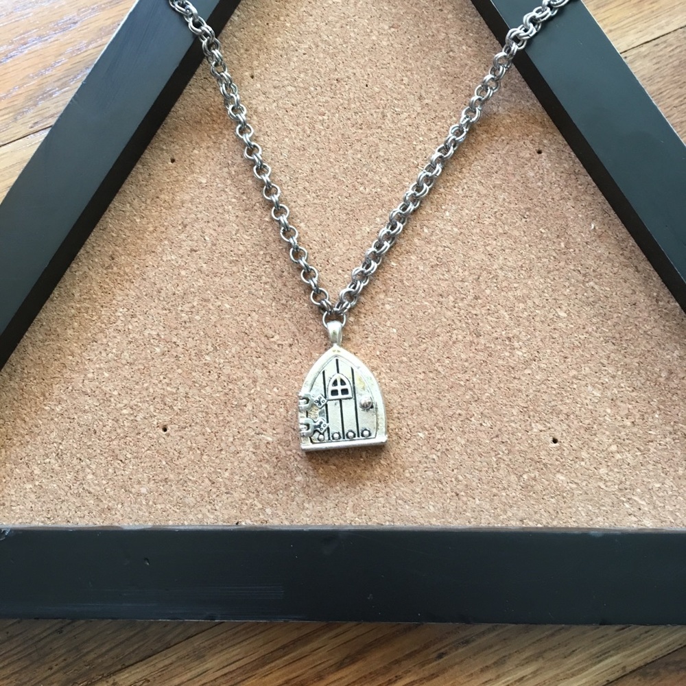 Cute Cottage Necklace Magnetic Door