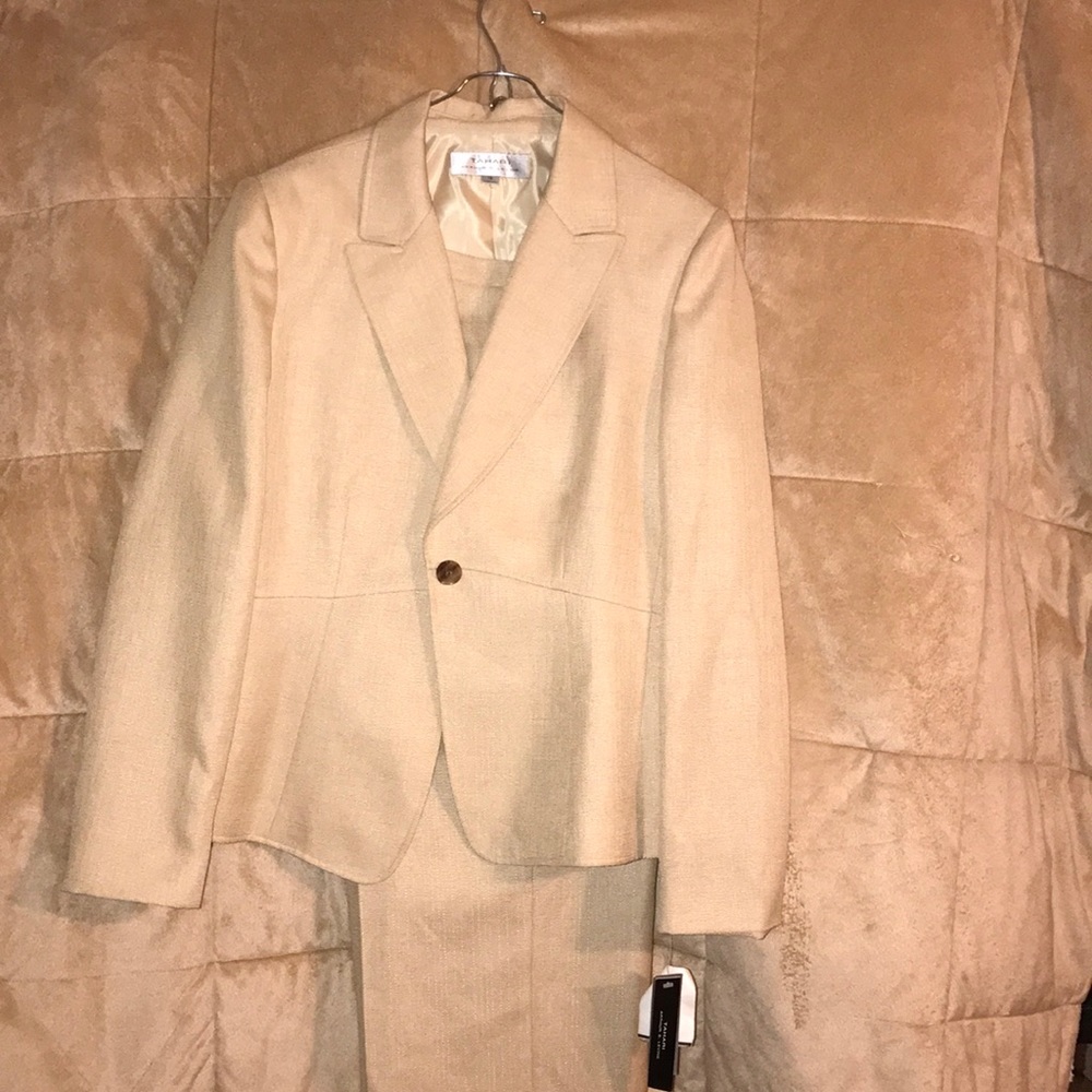 2pc Tahari Single-Button Pantsuit