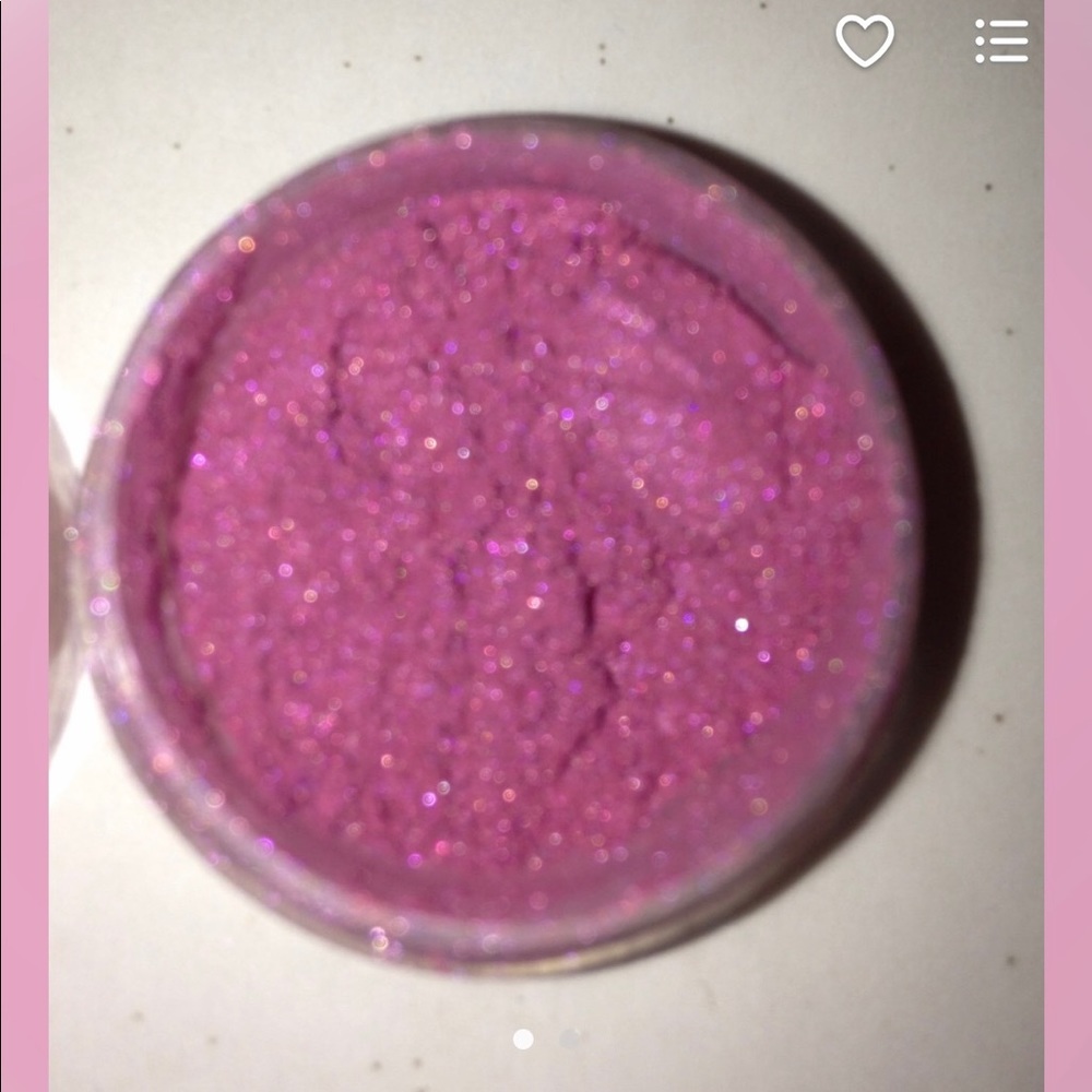 Mineral Eyeshadow in Paris