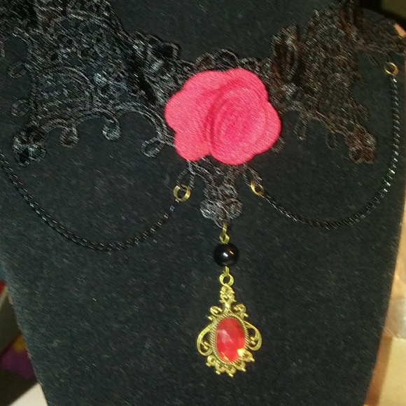 Red rose Pegasus vintage choker - Picture 4 of 7