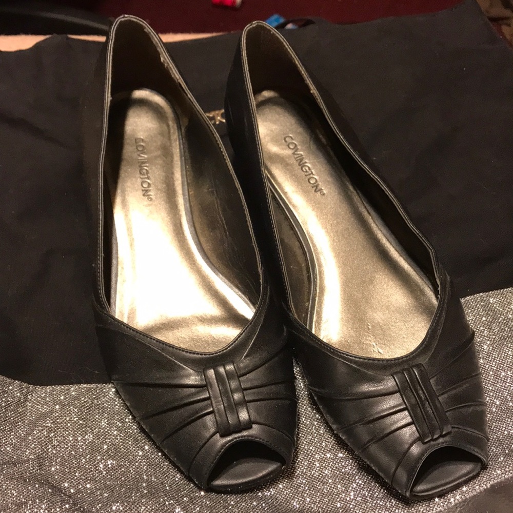 Women’s Covington Meryl peep toe wedge.