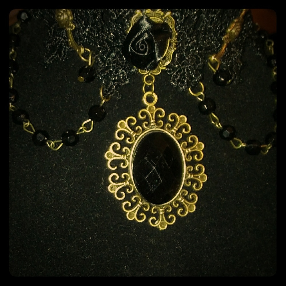 Black rose vintage choker