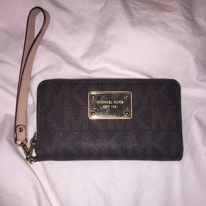 Real Michael Kors Large Wristlet/Clutch