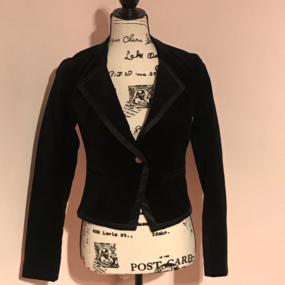 Forever 21 Waist Length Blazer - Size Small