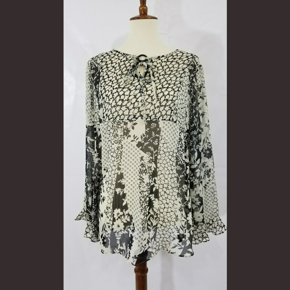 Boho sheer blouse with ruffled sleeves