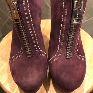 BEBE PURPLE SUEDE FRONT AND BACK ZIP HIGH HEEL