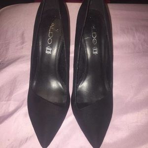 Black Aldo pumps