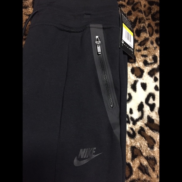 Nike tech pants - Picture 2 of 4