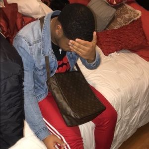 Meet your Posher, Jonathan