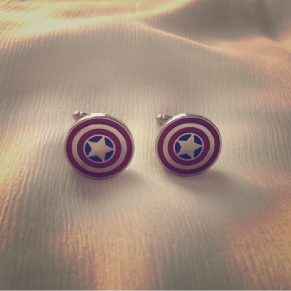 Captain America cufflinks 💕great gift for him💕