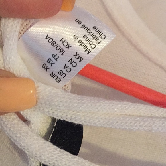 H&M Top - Picture 2 of 4