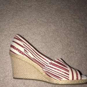 Tom’s striped wedges size 8 1/2