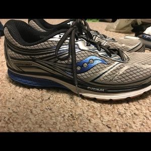 Men’s saucony size 12