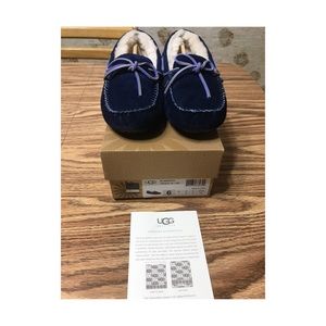 Ugg Dakota Moccasins