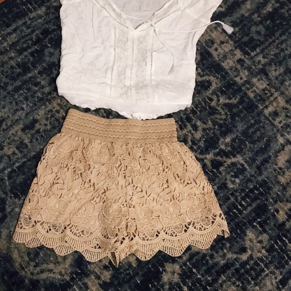 Panama Lace Short