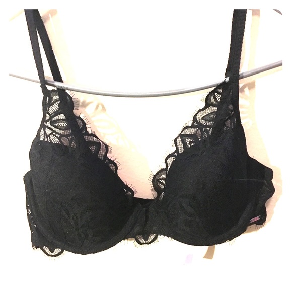 Victoria’s Secret PINK bra - Picture 1 of 3