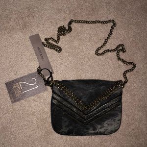 Matt & Nat cross body handbag