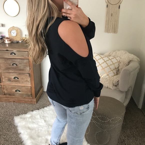 LAST1•Blizzard Distressed CS Navy Terry Top - Picture 7 of 7