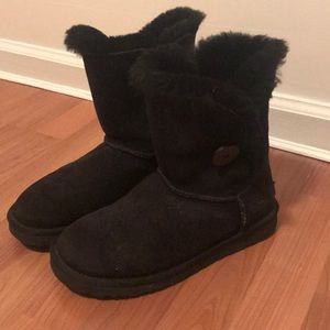 7 Ugg Boots - Black