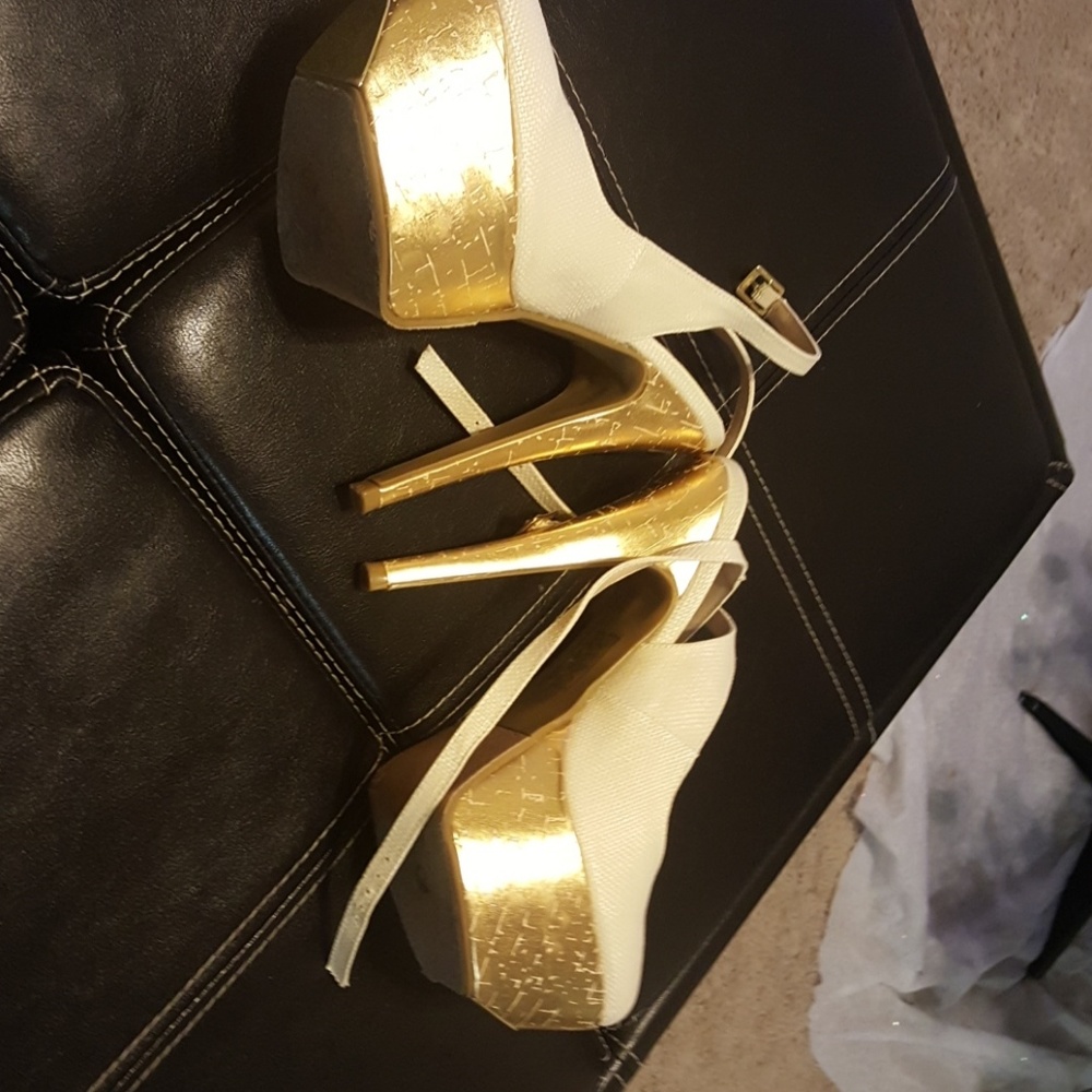 SHOEDAZZLE - Picture 2 of 3