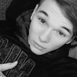 Meet your Posher, Kenneth