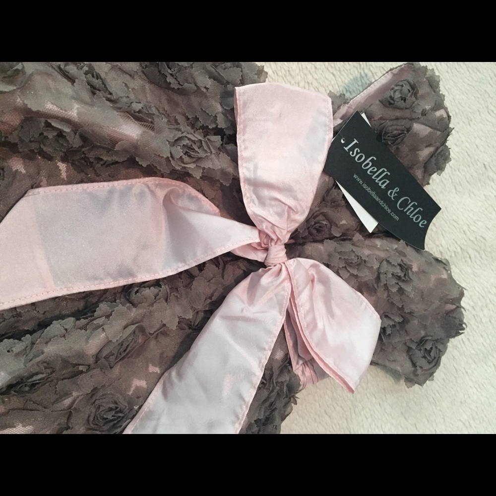 Isabella & Chloe Ruffled Dress - Picture 4 of 5