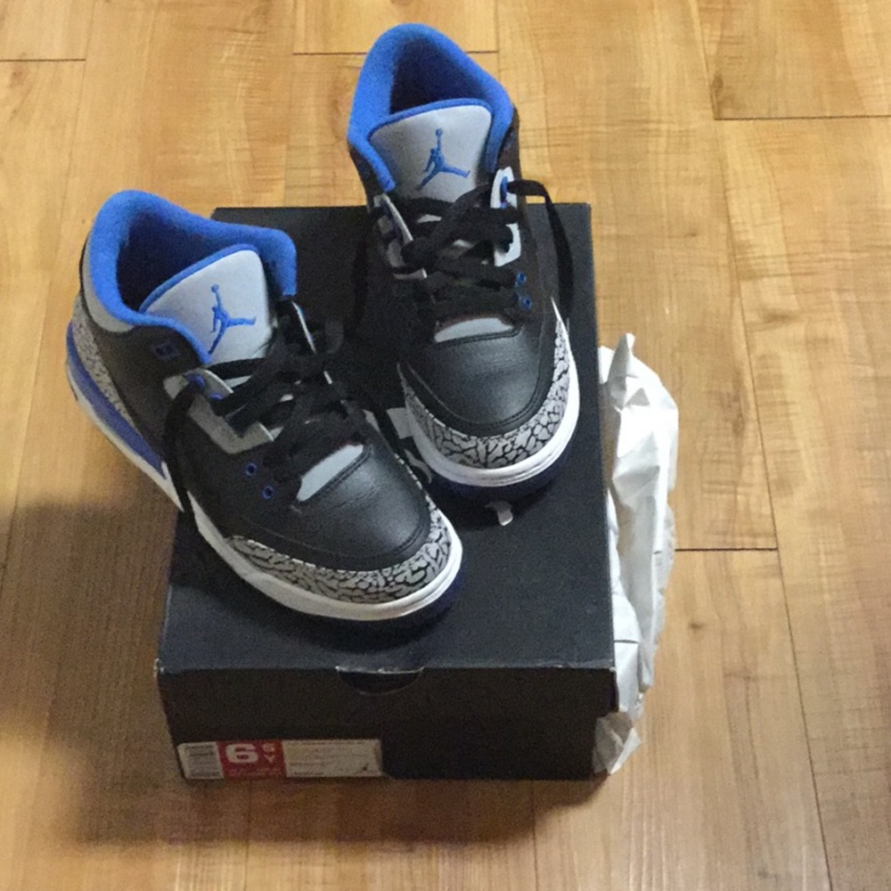 Authentic Air Jordan Retro 3 w/original box.