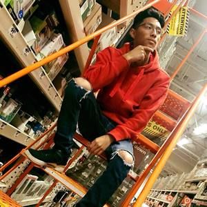 Meet your Posher, Manuel